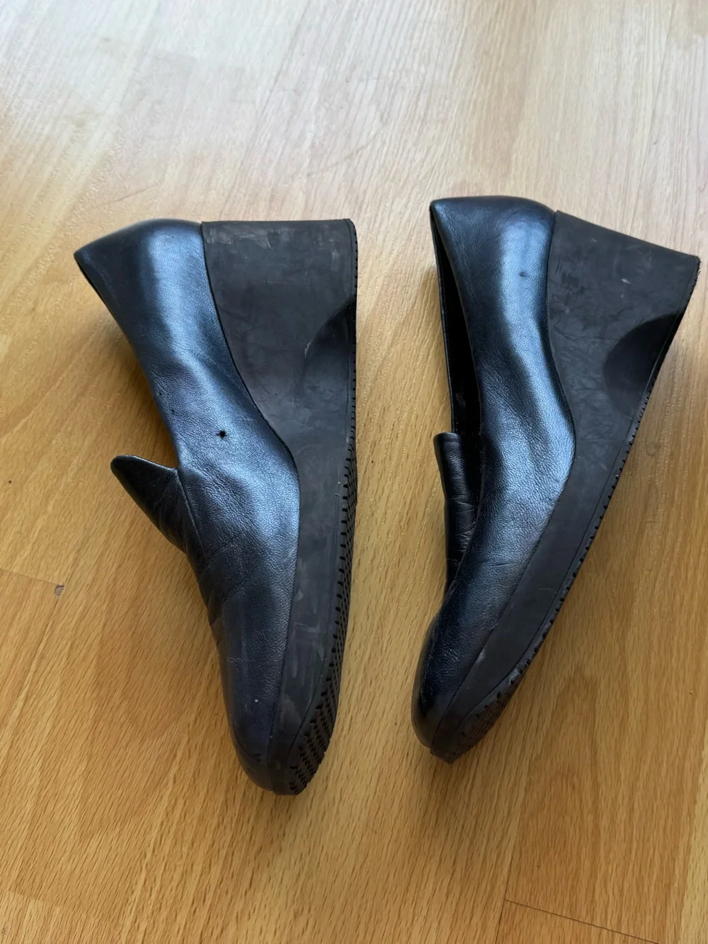 Unisa navy blue leather slip on wedges